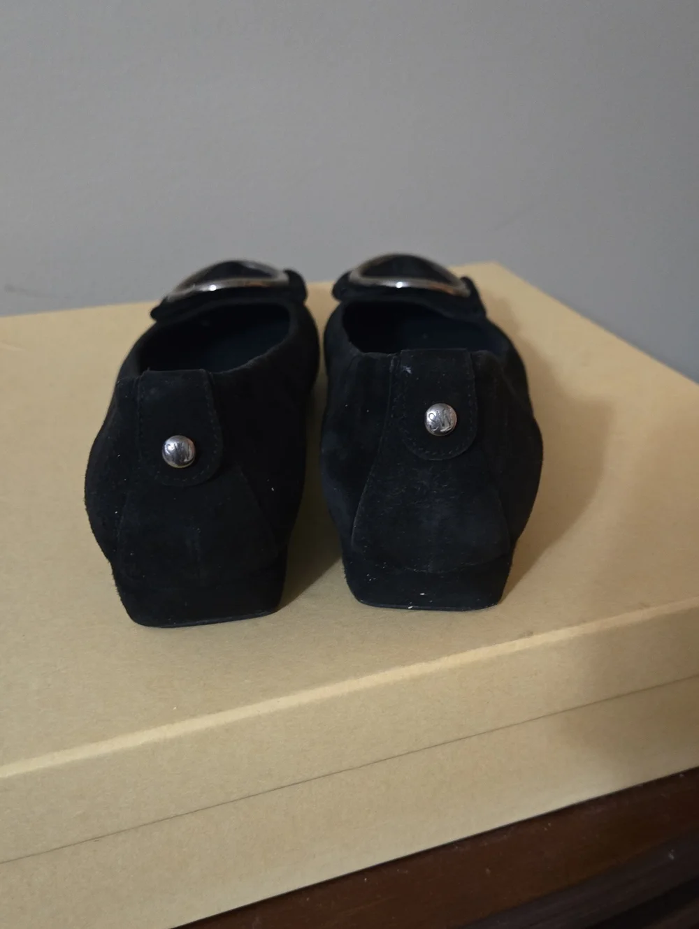 Stuart Weitzman Black Suede Bucksome Wedges with Silver Oval Accents Size 9N - Picture 4 of 11